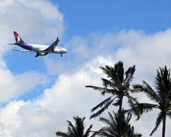 Flights to Hawaii: Hawaiian Airlines Landing at Honolulu International Airport
