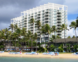 Beachfront Oahu Hotels: The Kahala Hotel & Resort in East Honolulu