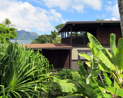 Beachfront Oahu Hotels: Paradise Bay Resort at Kaneohe Bay