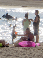 Waikiki Beach Play