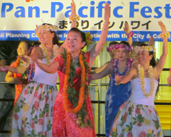Hula at the Pan Pacific Festival