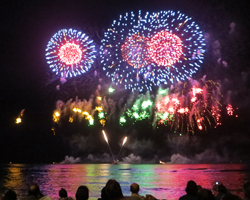 A Fireworks Show Ends the Honolulu Festival