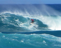 Dale Staples Gets in a Tube at the 2013 World Cup of Surfing, Vans Triple Crown of Surfing