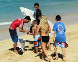 Nathaniel Curran Signs Autographs after a Heat at the 2013 World Cup of Surfing, Vans Triple Crown of Surfing