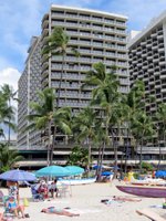 Waikiki Beach Hotels: Outrigger Waikiki on the Beach