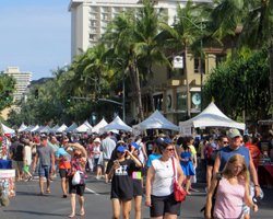 Waikiki Spam Jam Crowd