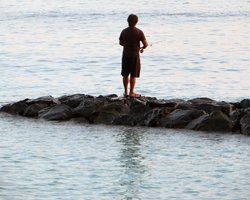 Fishing in Hawaii at Waikiki Beach